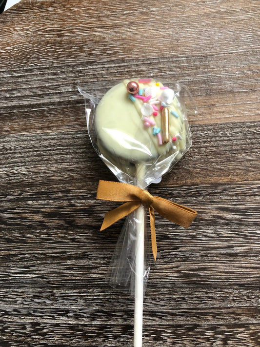 White Chocolate Dipped Oreo on a Stick - 30g